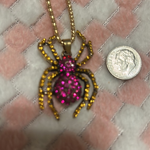 Spider Necklace - Picture 4 of 5